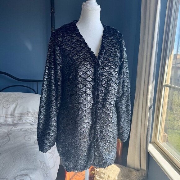 Stunning Minkpink Silver and Black Shimmery Mermaid Scales Fuzzy Jacket - Picture 3 of 12